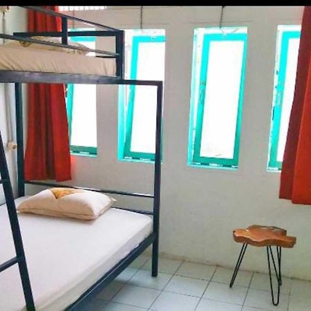 Hostel Laura'S Backpacker 523 Jogyakarta Zewnętrze zdjęcie