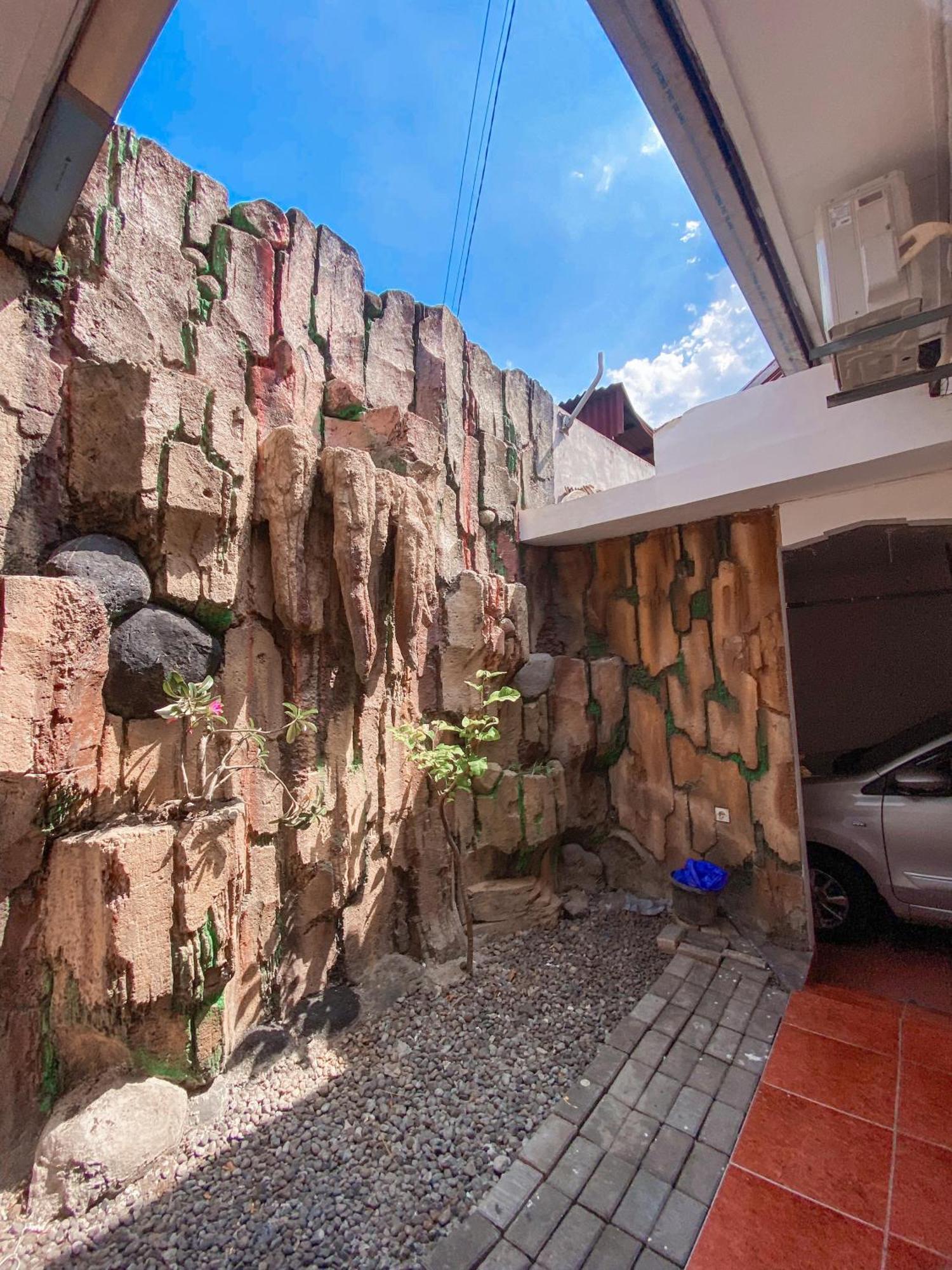 Hostel Laura'S Backpacker 523 Jogyakarta Zewnętrze zdjęcie